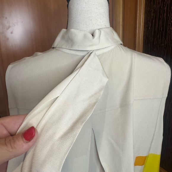 Akris Pixel Flowers Sleeveless Silk Crepe
Shirtdress 16 - Picture 12 of 16